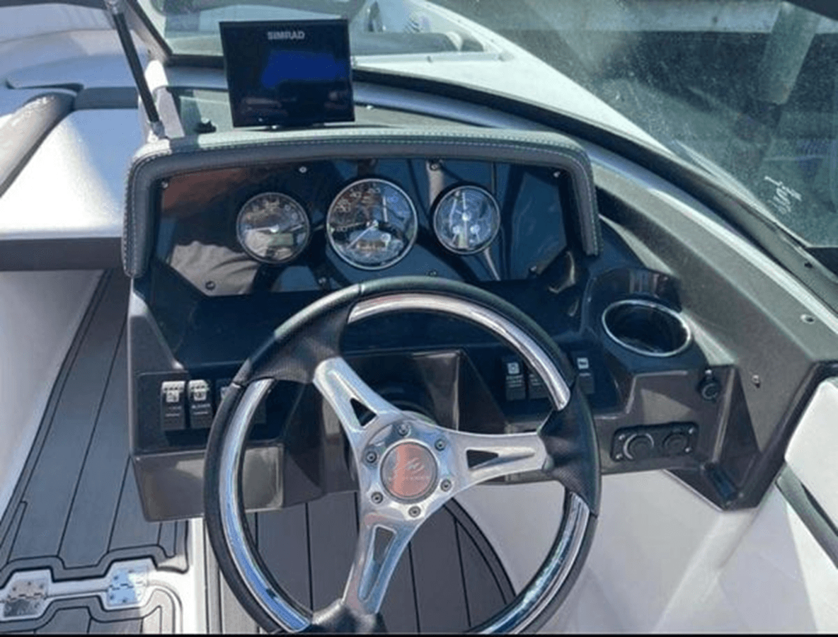 Лучшие предложения покупки яхты 2020 Monterey M-205