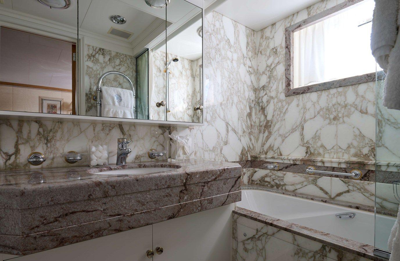 Купить LADY BEATRICE 196