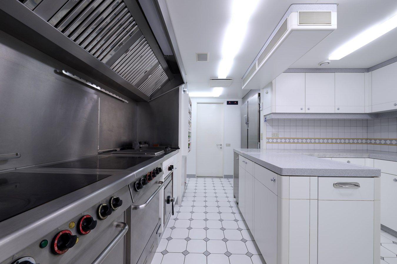 Купить яхту LADY BEATRICE - FeadShip в Shestakov Yacht Sales