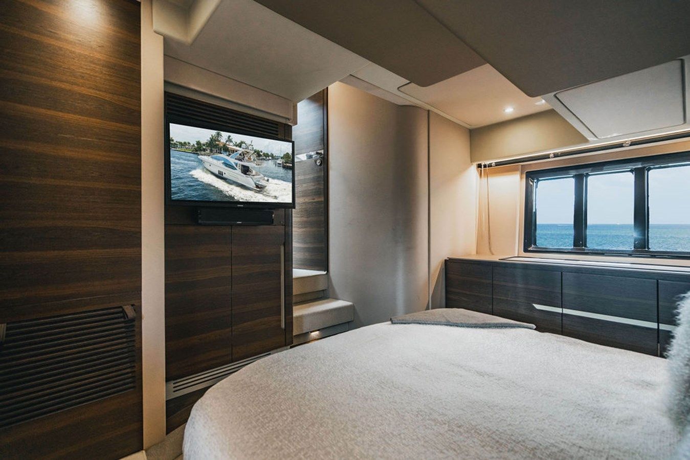 Стоимость яхты Field Office - Azimut Yachts