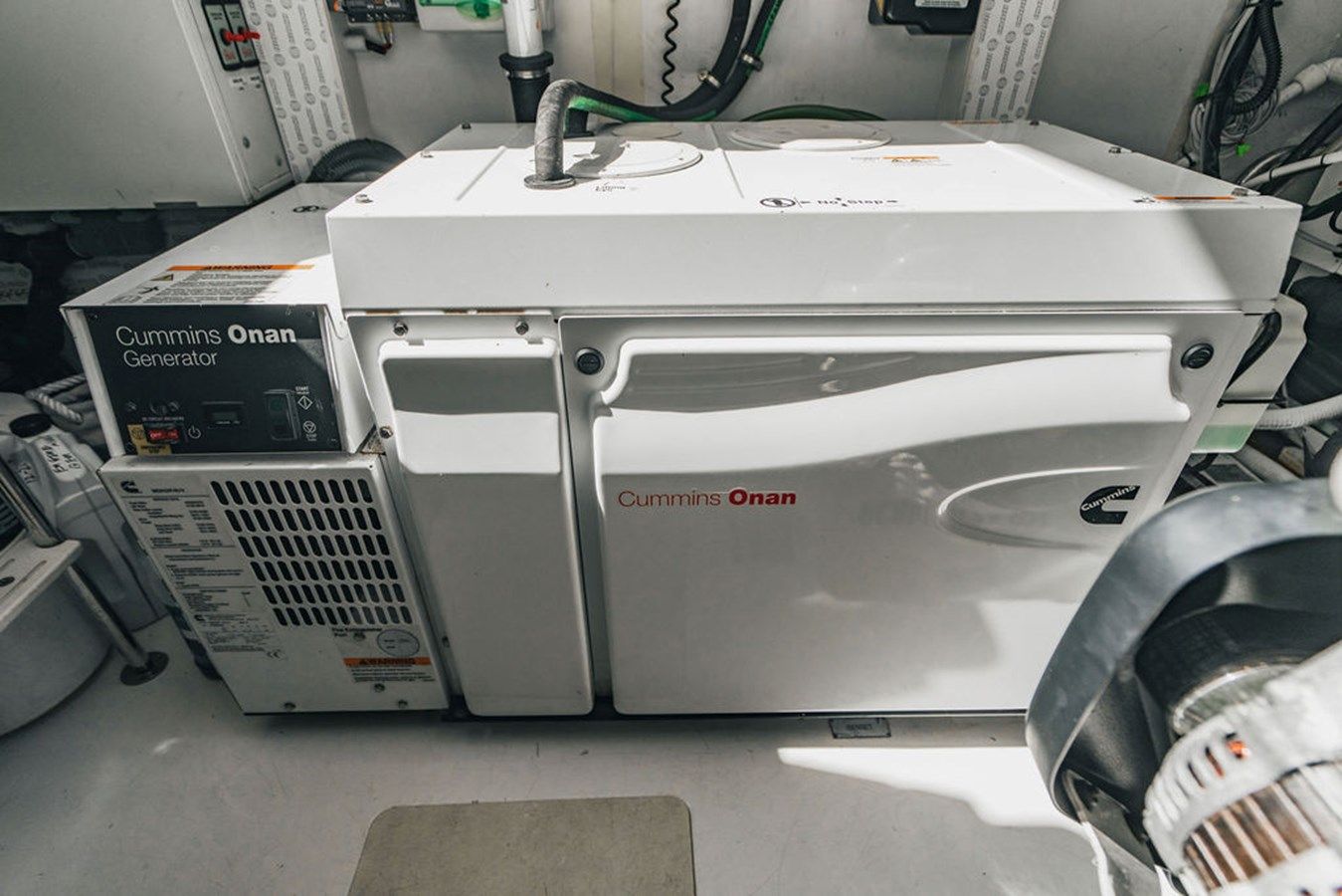 Купить Field Office - Azimut Yachts