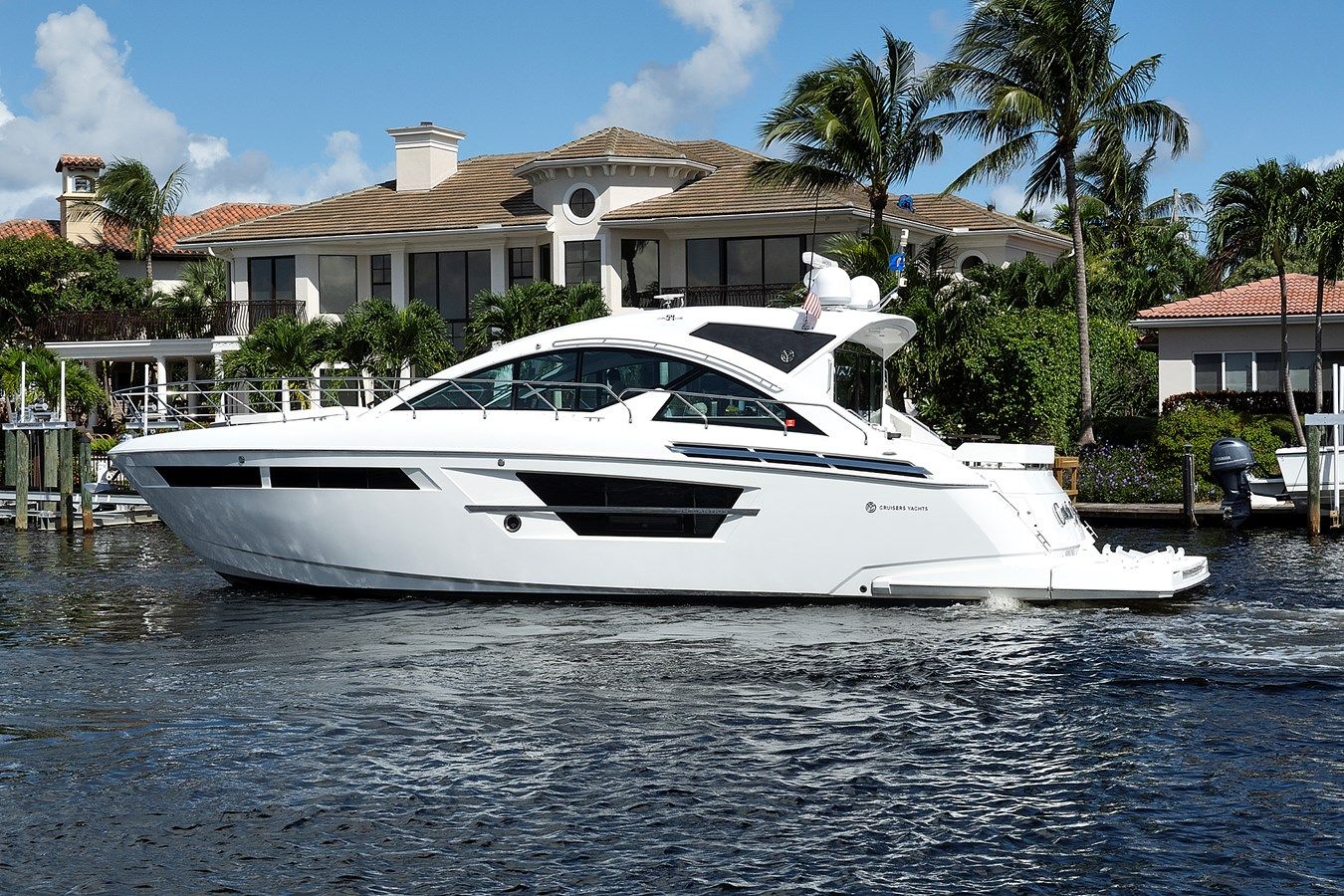 Buy a Catch Me - Cruisers Yachts at Shestakov Yacht Sales