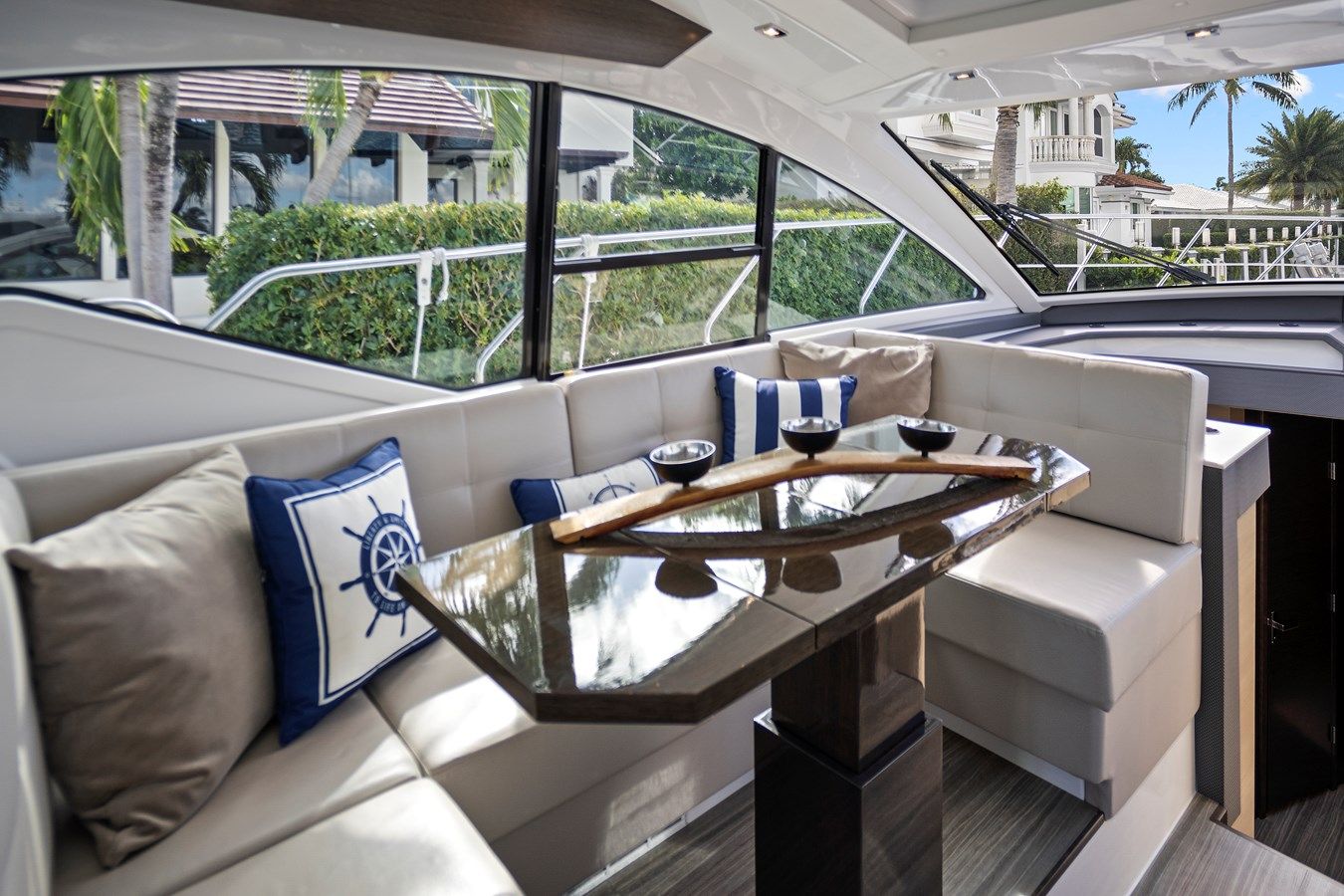 Catch Me - Cruisers Yachts