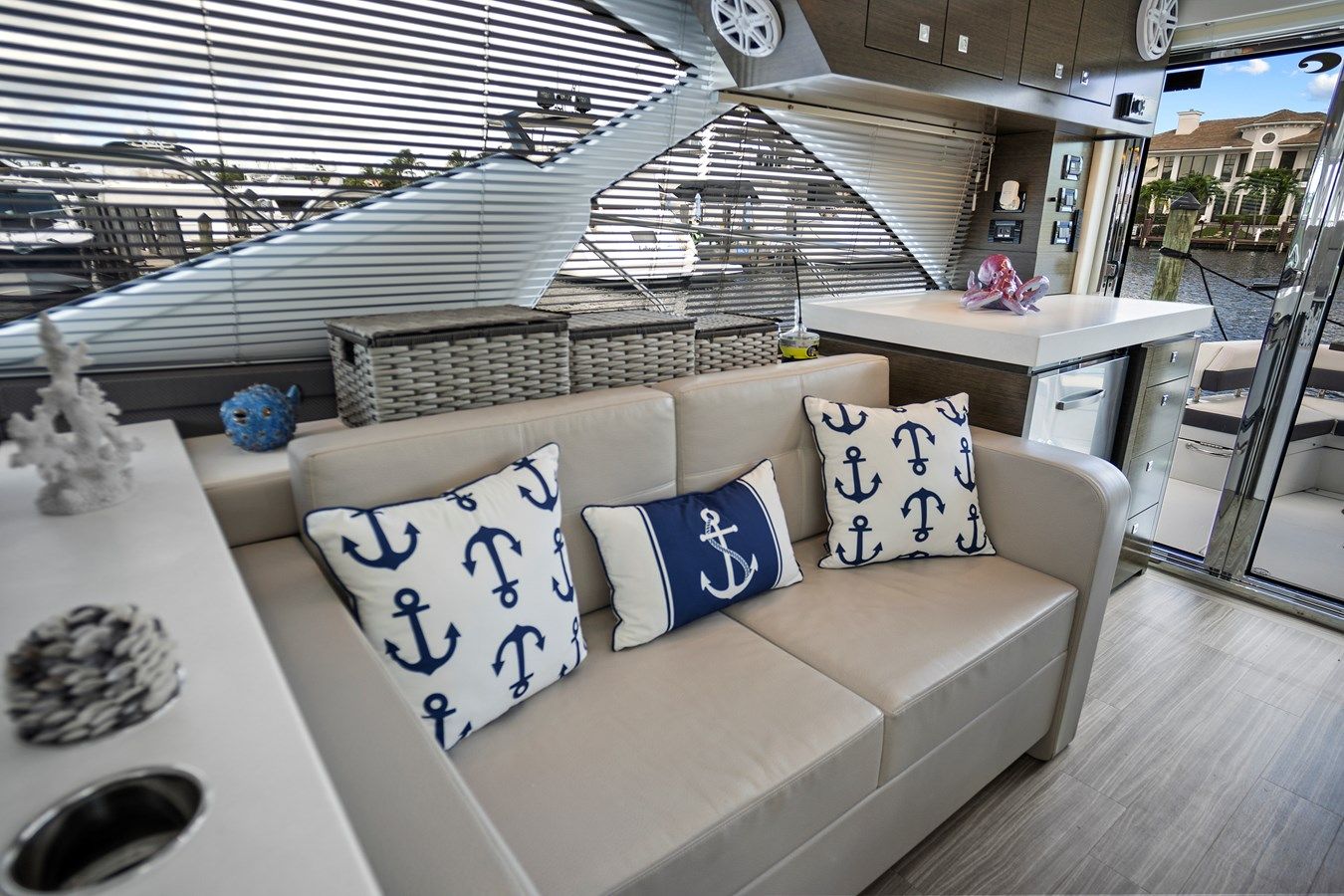 Catch Me - Cruisers Yachts