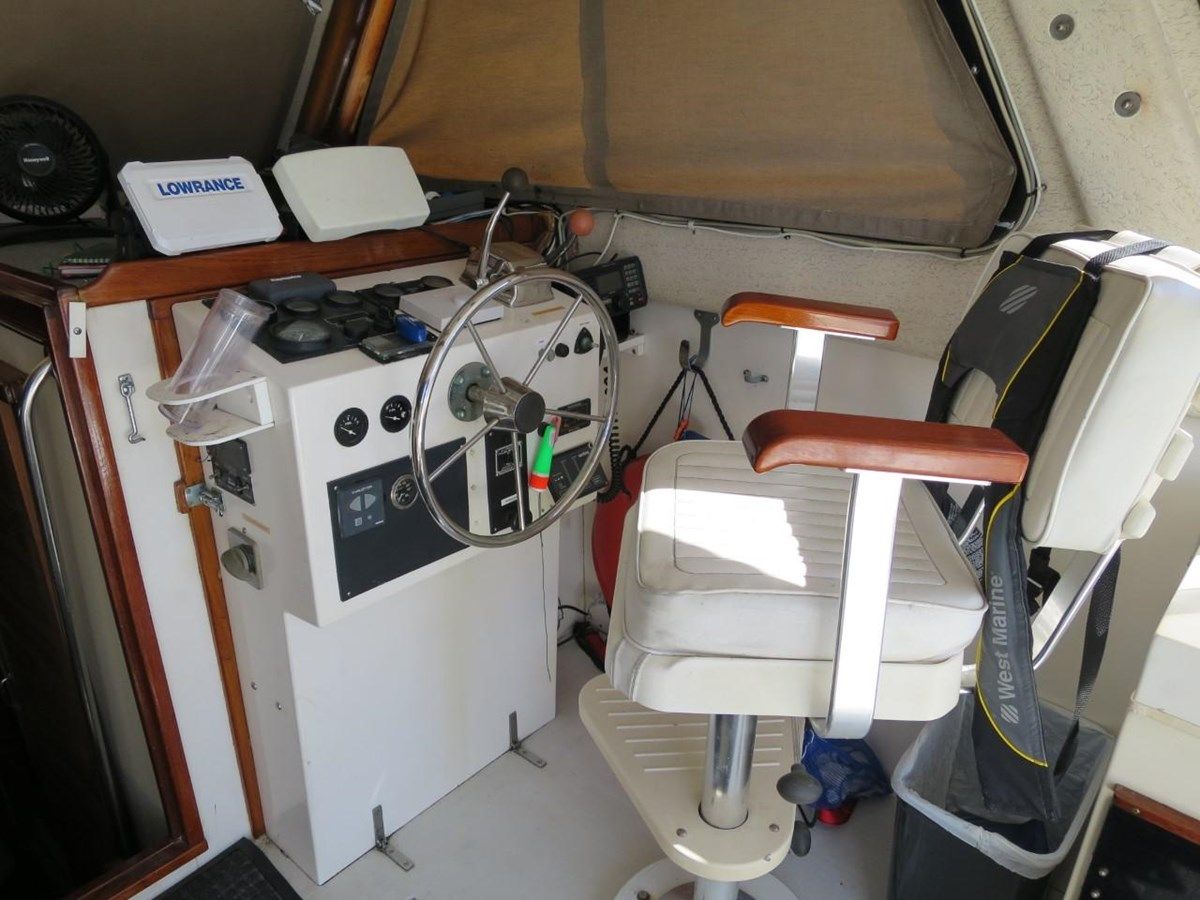 Купить яхту Miss Redneck 1999 в Shestakov Yacht Sales