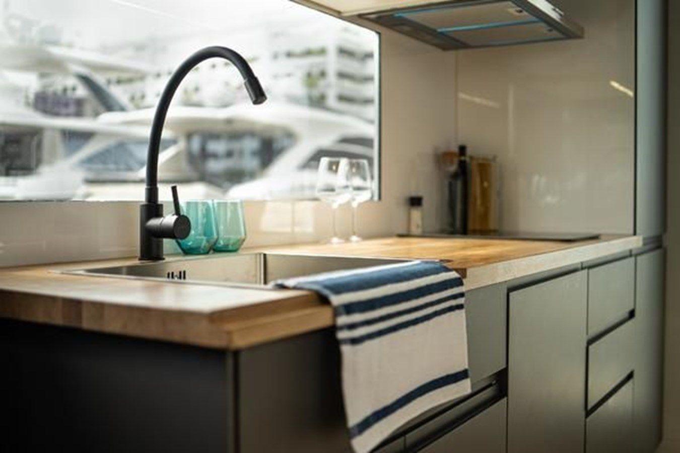 Стоимость яхты 2023 Navisyo Homes 28 Navis V.08 28