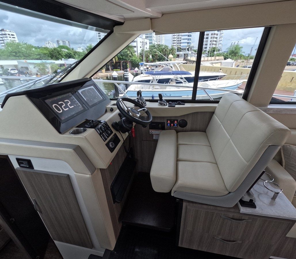 SIX HEARTS - Regal yacht sale