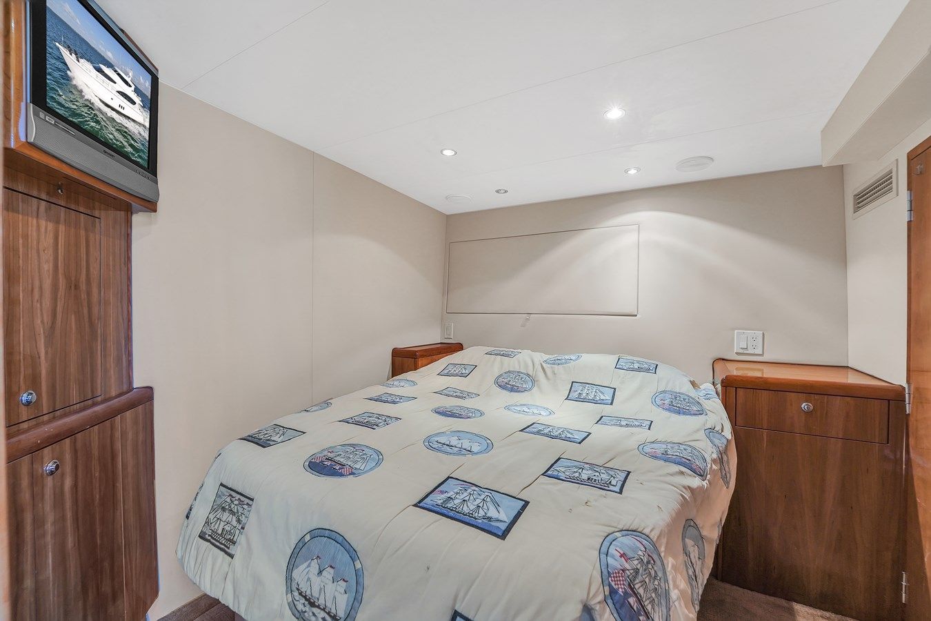 best yacht sales deals Hatteras 80 Motor Yacht 80