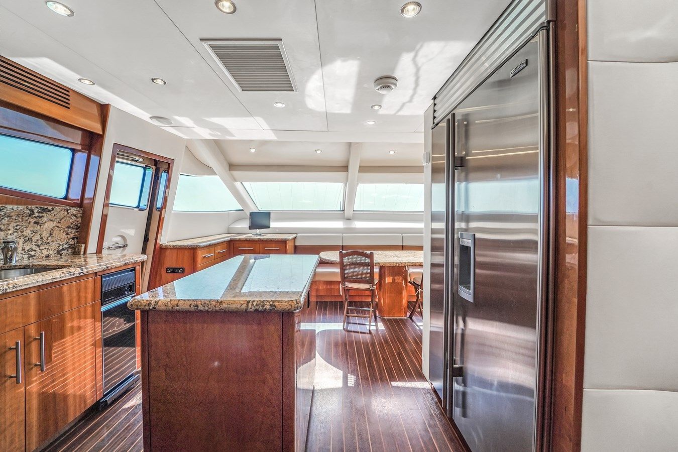 Hatteras 80 Motor Yacht 2007