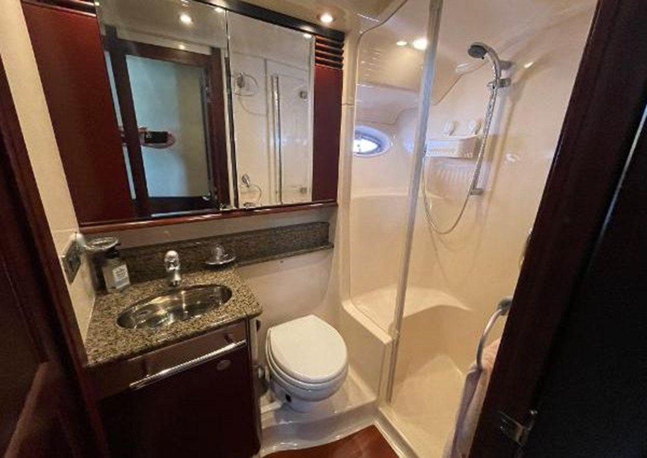 Buy a yacht 2006 Sea Ray 52 Sedan Bridge - SEA RAY