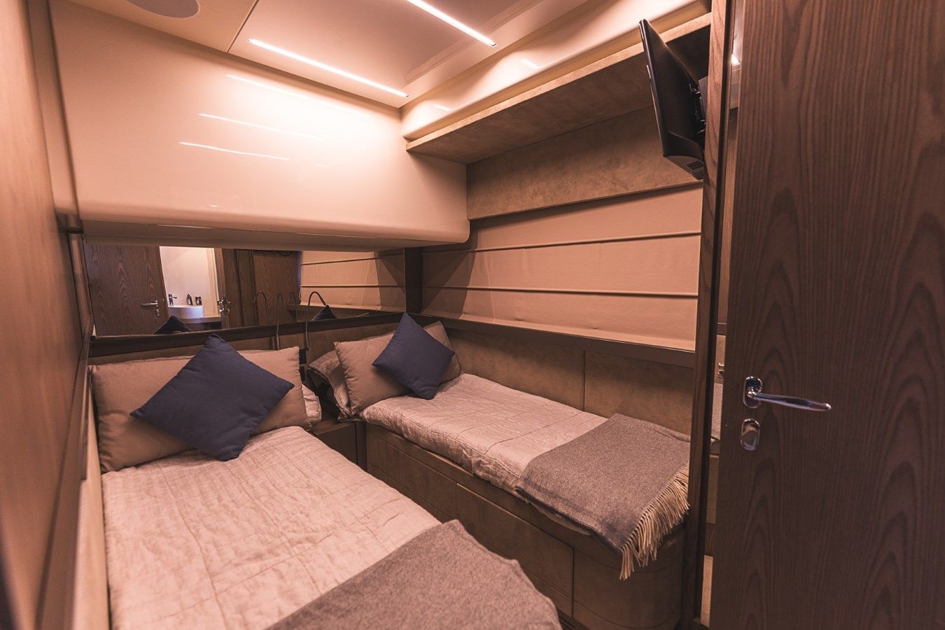 Buy a KAMAKI - Ferretti Yachts at Shestakov Yacht Sales