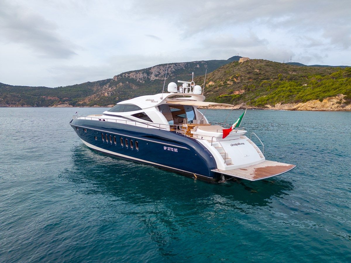 the best price on CINQUE LUNE 78