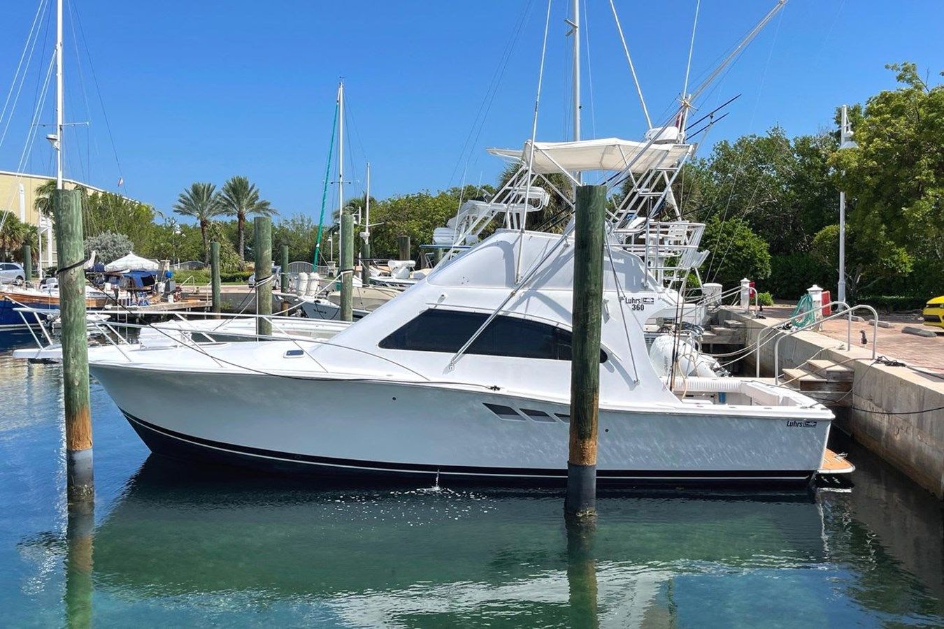 best yacht sales deals Lisa's Jag - LUHRS