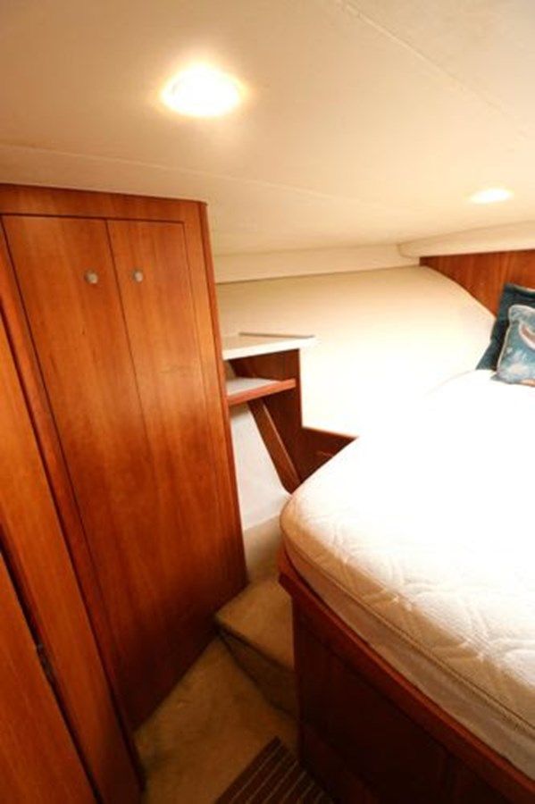 Buy a yacht 2002 Luhrs 36 Convertible 2002