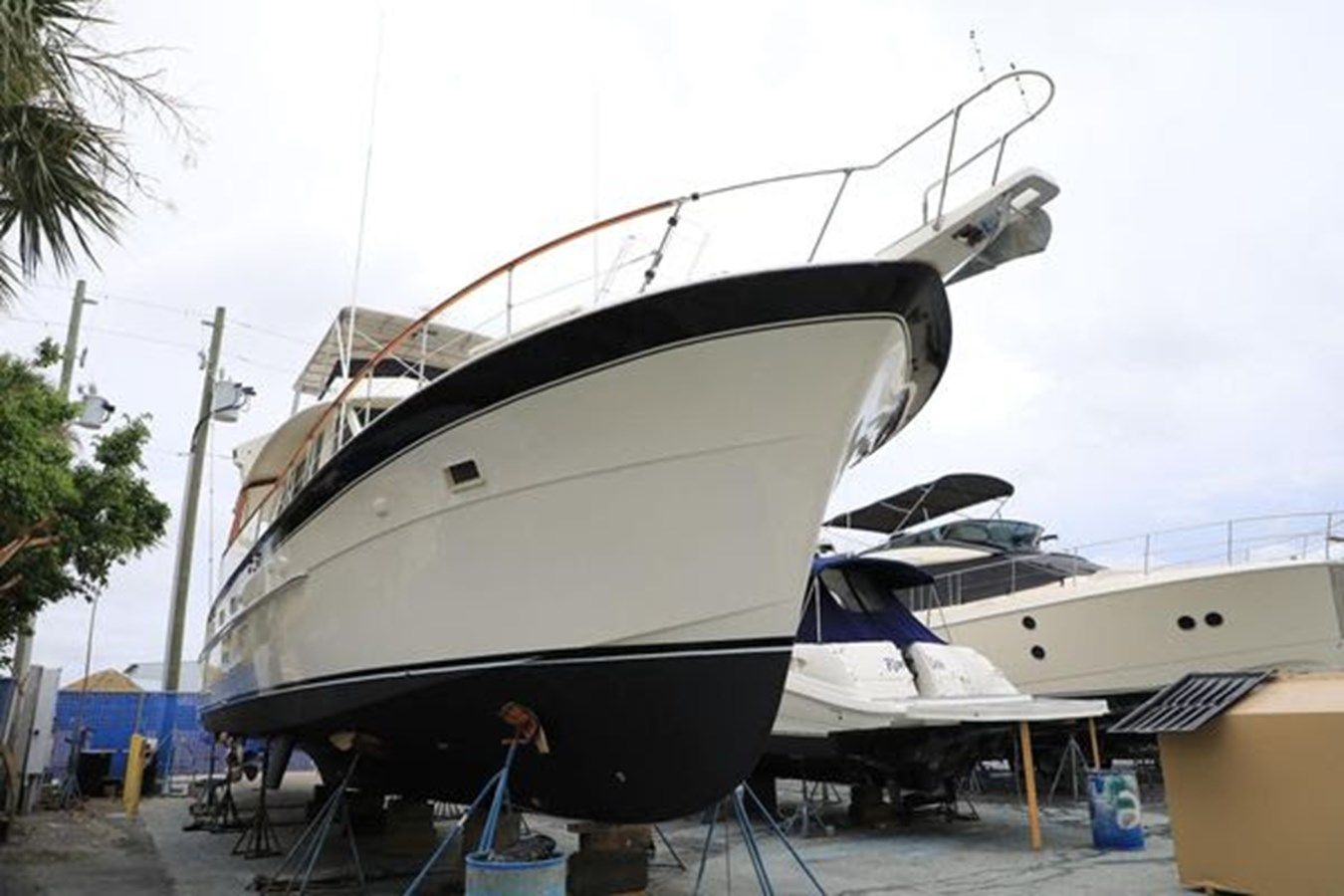 best yacht sales deals UNKNOWN - Hatteras