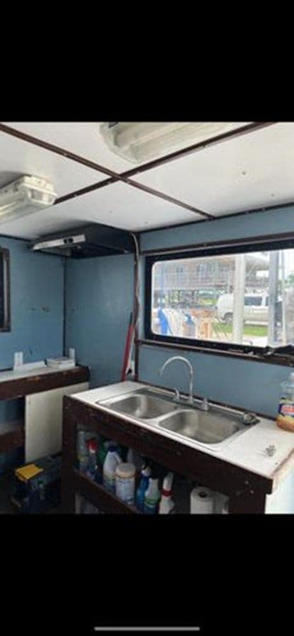 Buy a yacht 1976 Stapleton 58 ShrimperLong Liner 1976