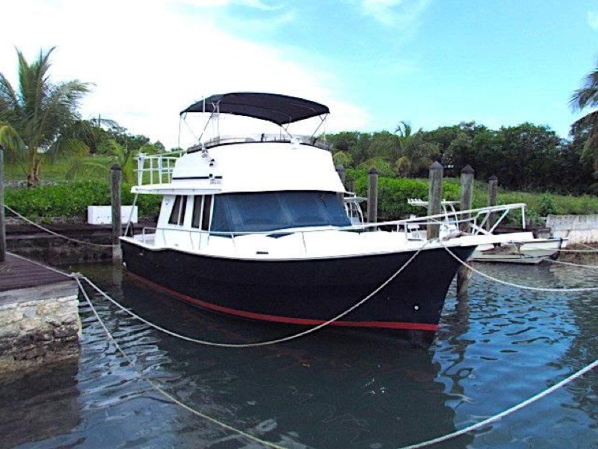Buy a yacht 2002 Mainship 390 Trawler - MAINSHIP