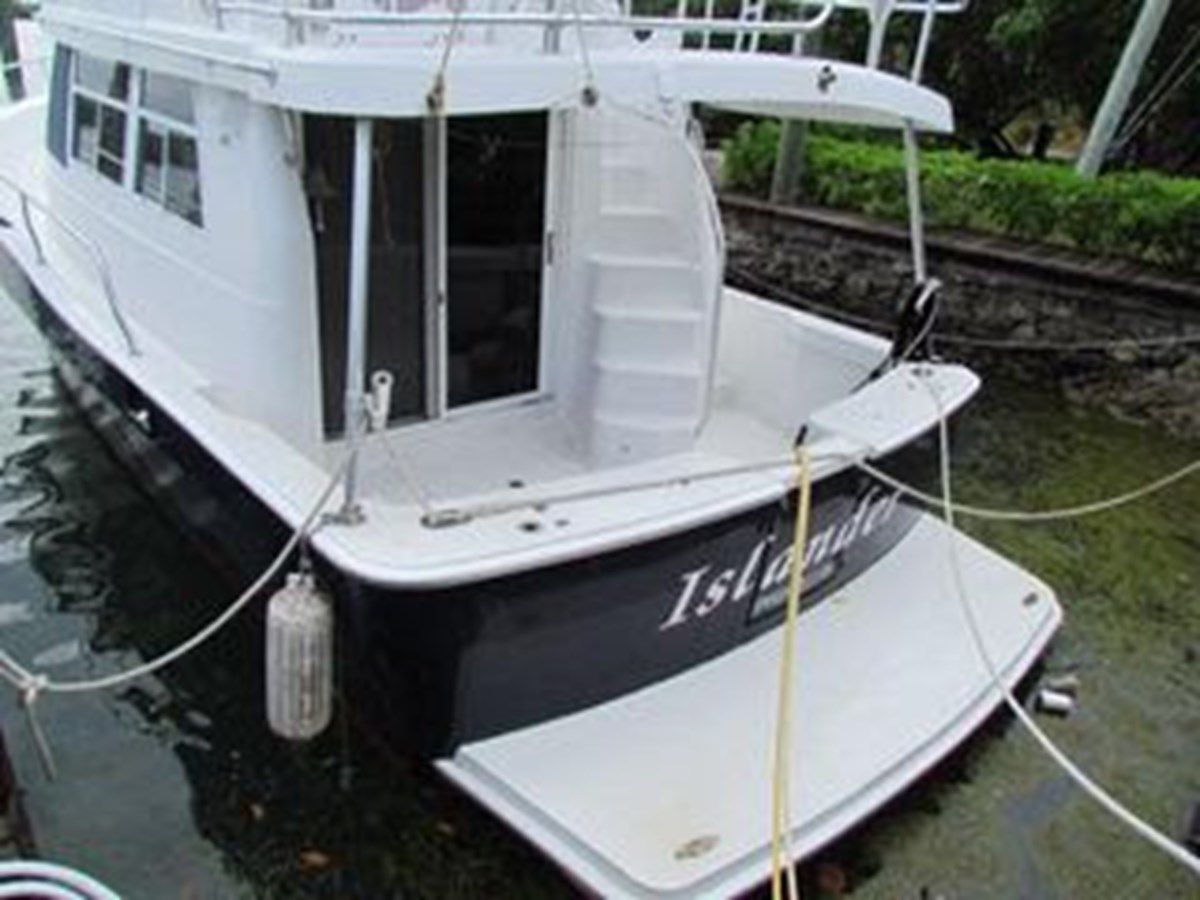 Buy a 2002 Mainship 390 Trawler 39 at Shestakov Yacht Sales