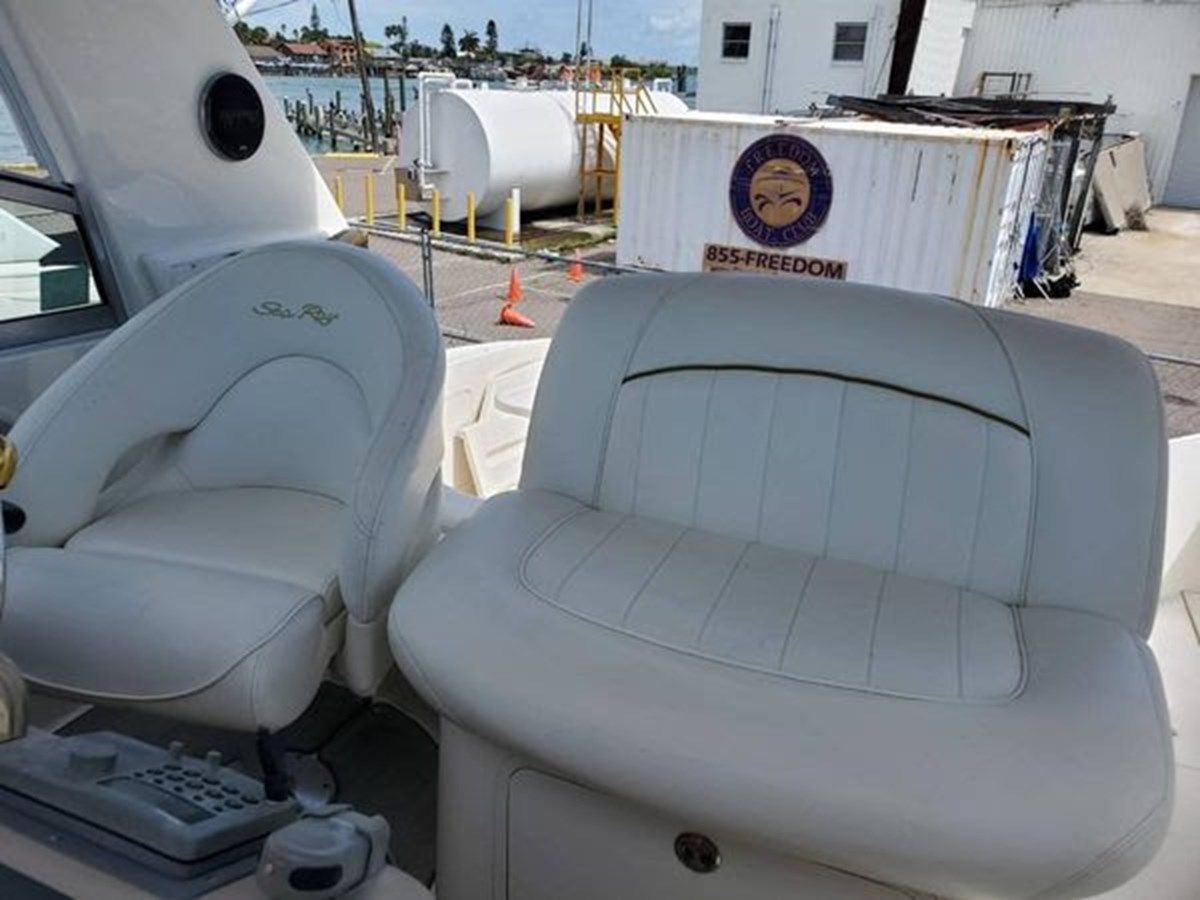 The Boat - SEA RAY yacht sale