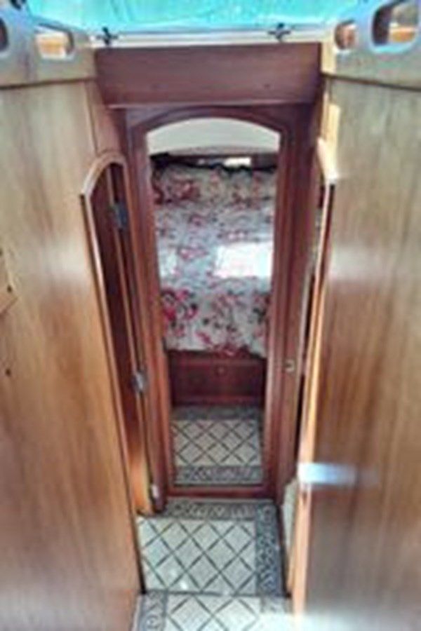 the best price on Green Eyed Lady