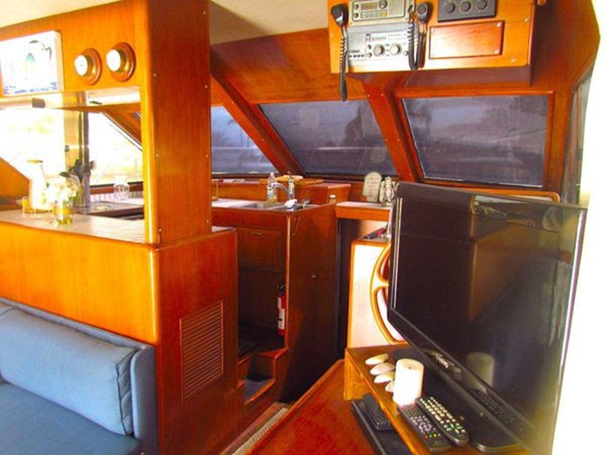 the best price on 1989 Ocean Alexander 42 Sedan 42 Sedan