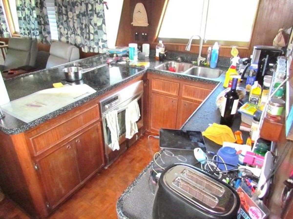 Купить 1982 Hatteras LRC Long Range Cruiser - Hatteras