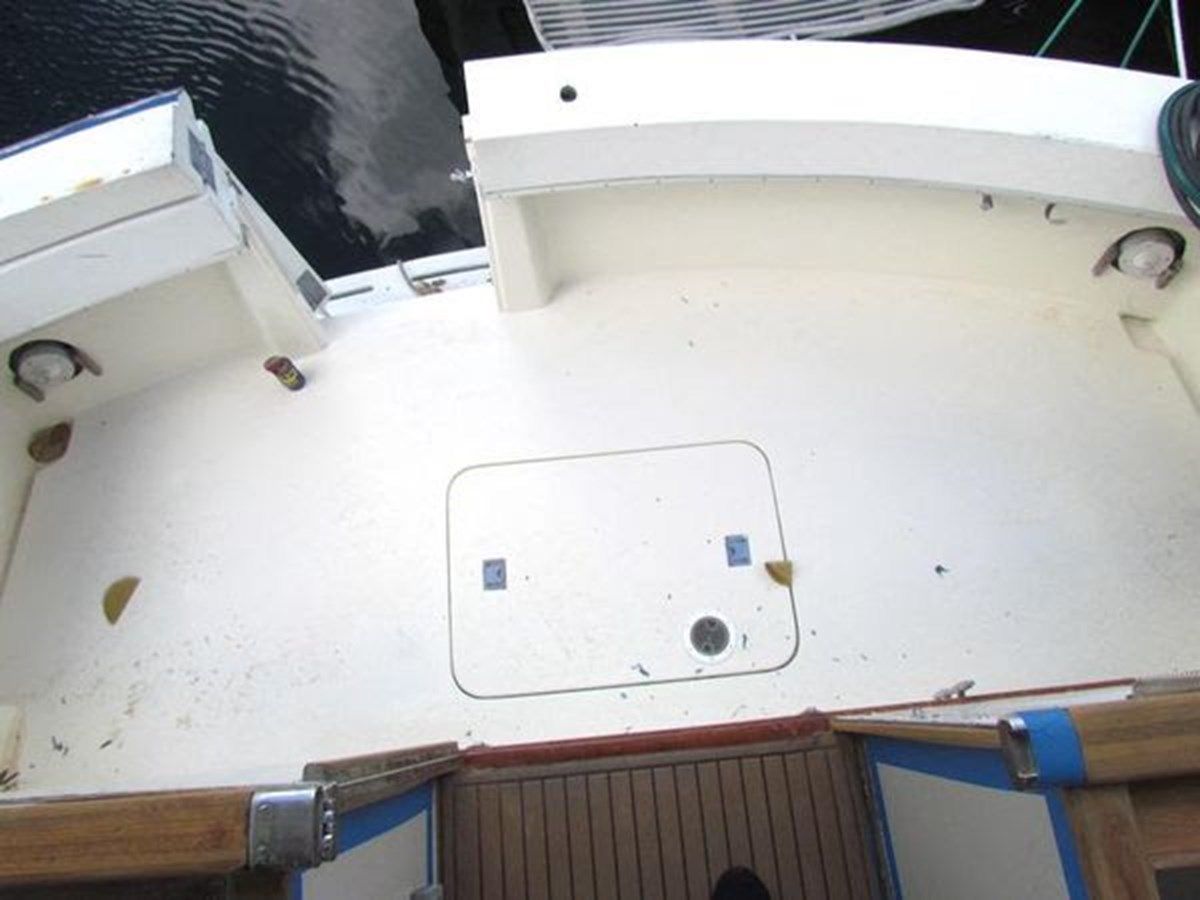 Продажа яхты 1982 Hatteras LRC Long Range Cruiser