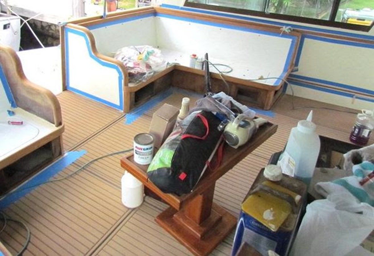 Лучшая цена на 1982 Hatteras LRC Long Range Cruiser 1982