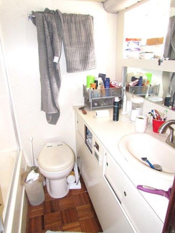 Стоимость яхты 1982 Hatteras LRC Long Range Cruiser - Hatteras