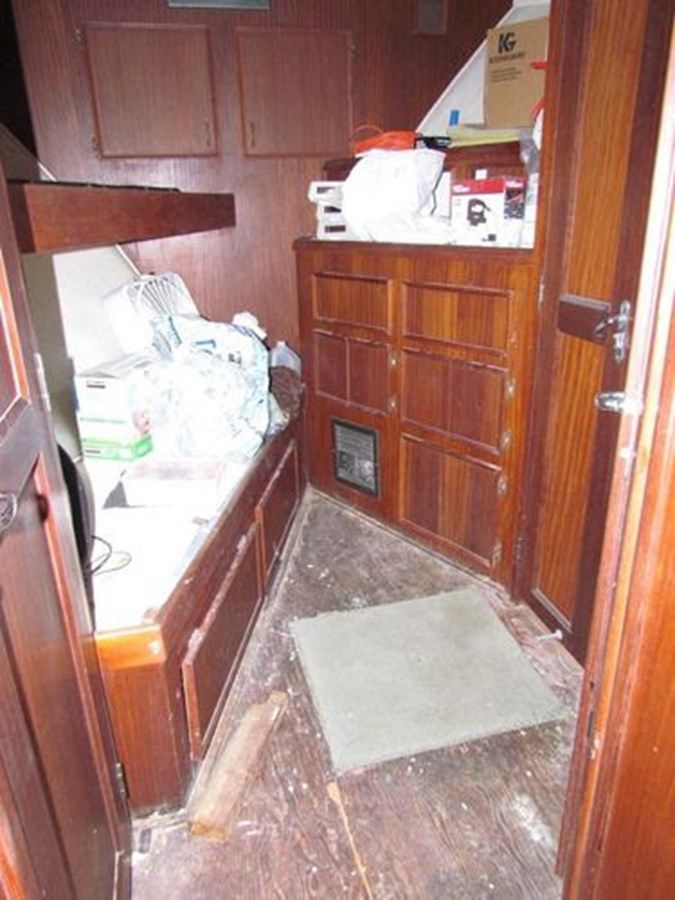 Купить 1982 Hatteras LRC Long Range Cruiser