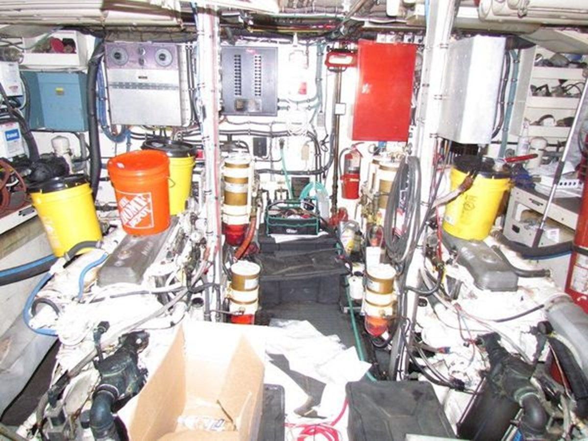 Лучшая цена на 1982 Hatteras LRC Long Range Cruiser