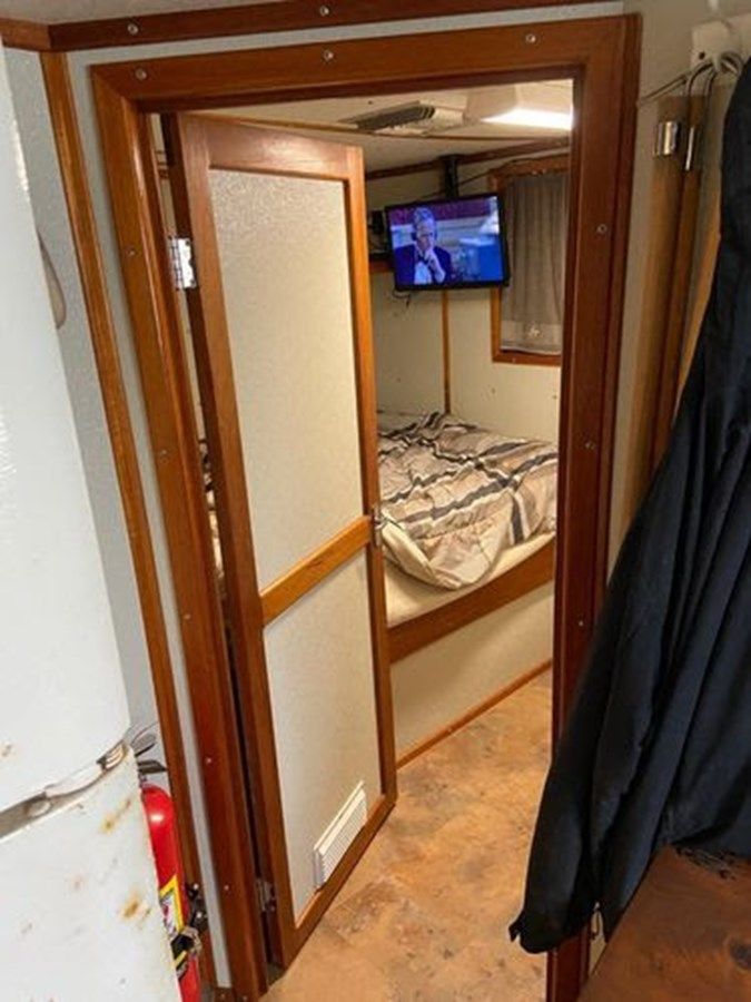 Купить 1984 Commercial 72 Trawler Freezer Shrimper