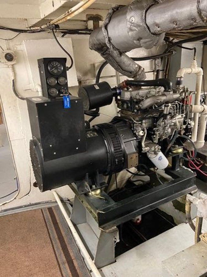 Купить яхту 1984 Commercial 72 Trawler Freezer Shrimper 72 в Shestakov Yacht Sales