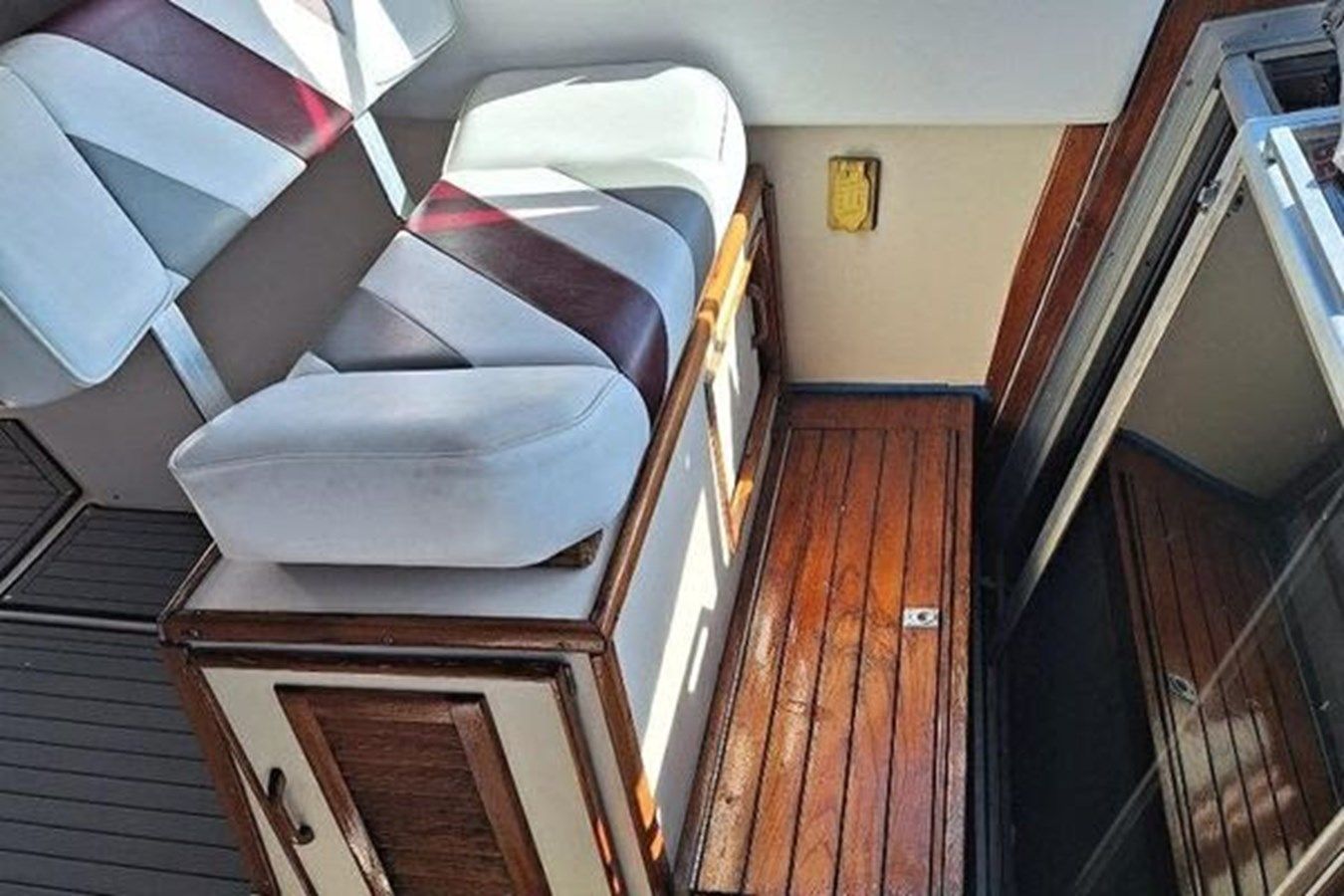 Лучшая цена на 1985 Sea Ray 390 Express Cruiser 390 Express Cruiser