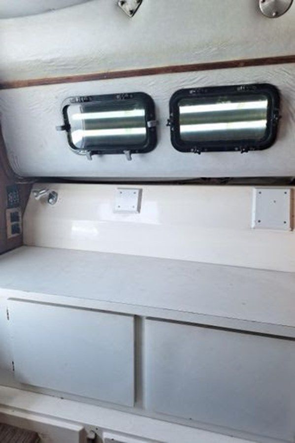 Buy a yacht 1989 Albin 32 Sportfisher 32 Sportfisher