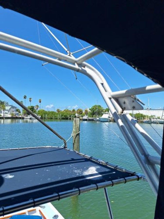 Buy a 1989 Albin 32 Sportfisher at Shestakov Yacht Sales