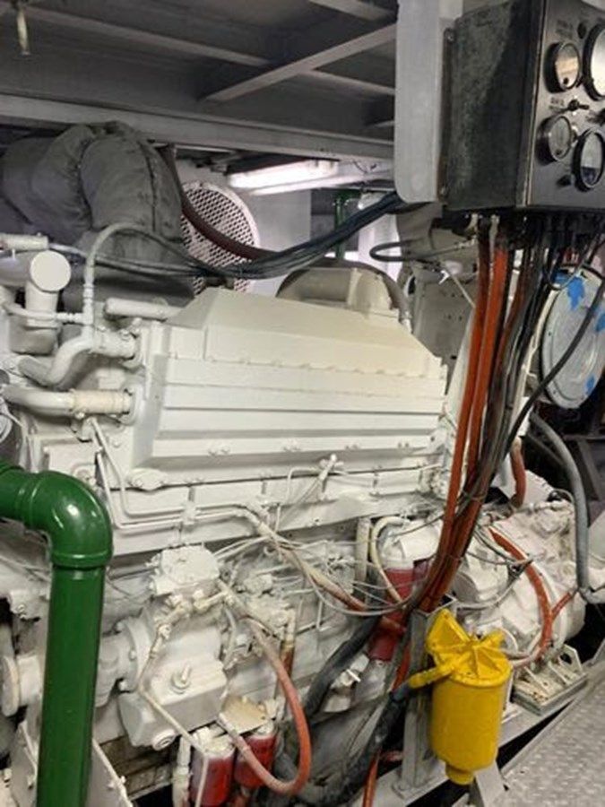 1991 Commercial 170 Crew boat