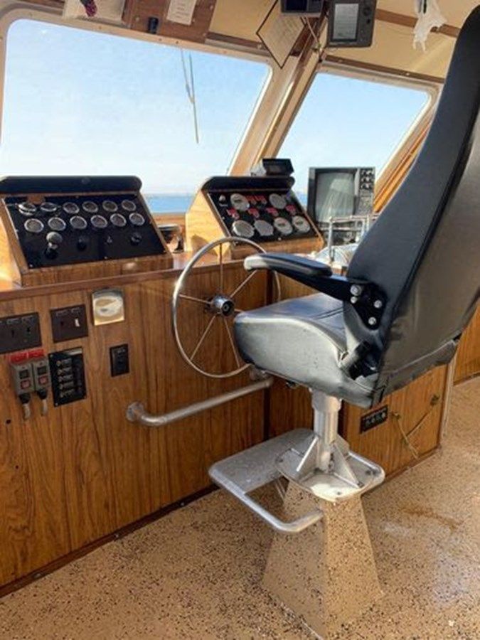 Buy a 1991 Commercial 170 Crew boat - CUSTOM at Shestakov Yacht Sales