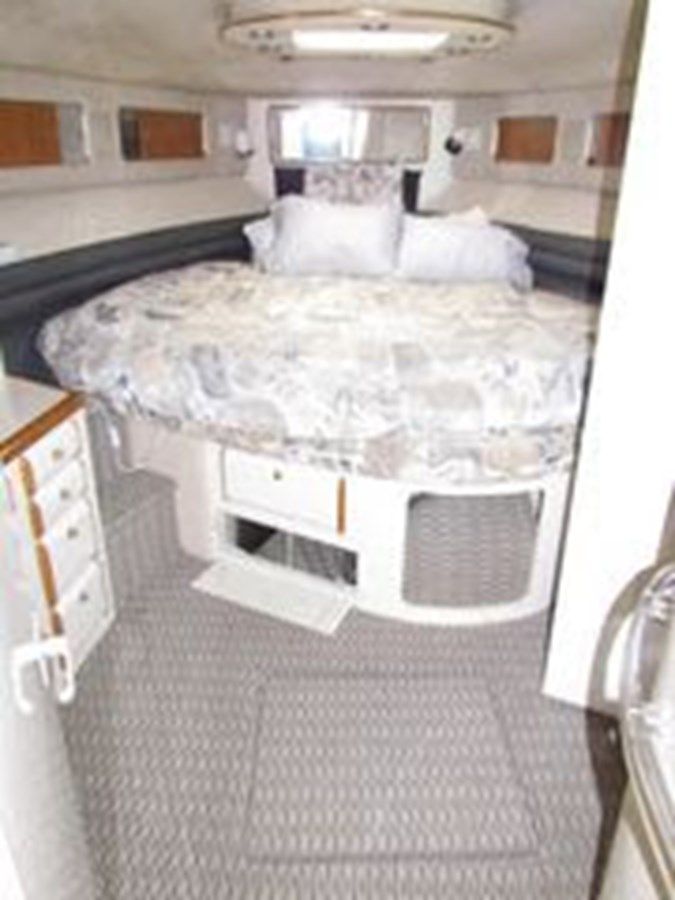 the best price on 1996 Sea Ray 55 Sedan Bridge 55