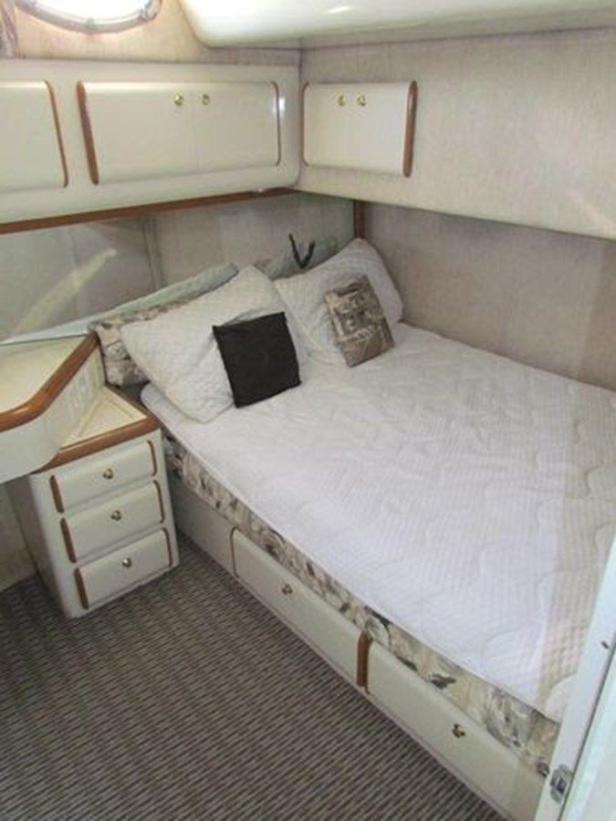 best yacht sales deals 1996 Sea Ray 55 Sedan Bridge - SEA RAY