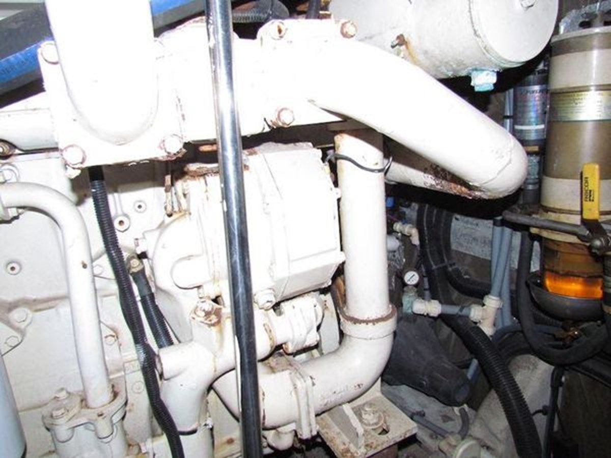 best yacht sales deals 1996 Sea Ray 55 Sedan Bridge 55