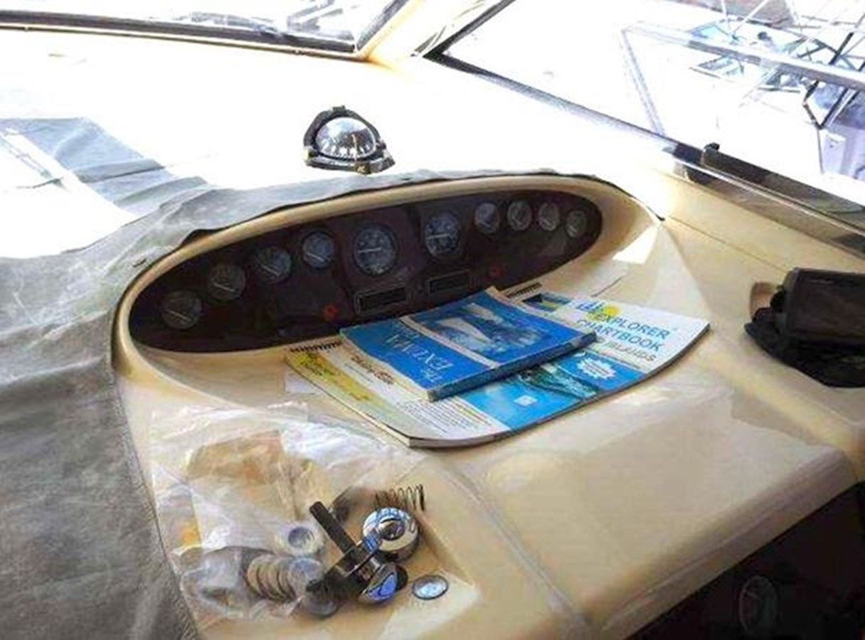 1998 Viking 46 Sports Cruiser 1998