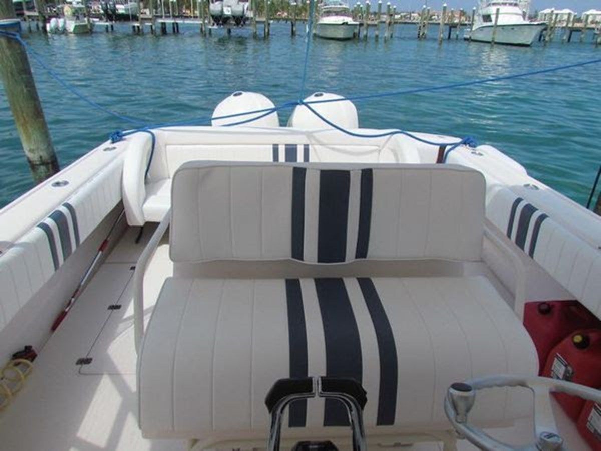 Стоимость яхты 2000 Intrepid 366 Cuddy 366 Cuddy