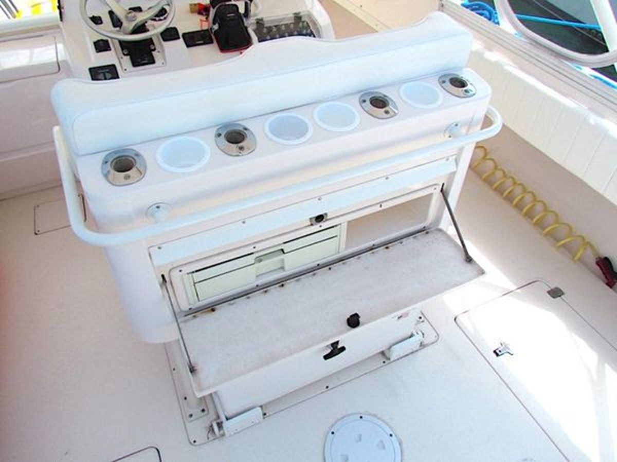 Стоимость яхты 2000 Intrepid 366 Cuddy - INTREPID POWERBOATS INC