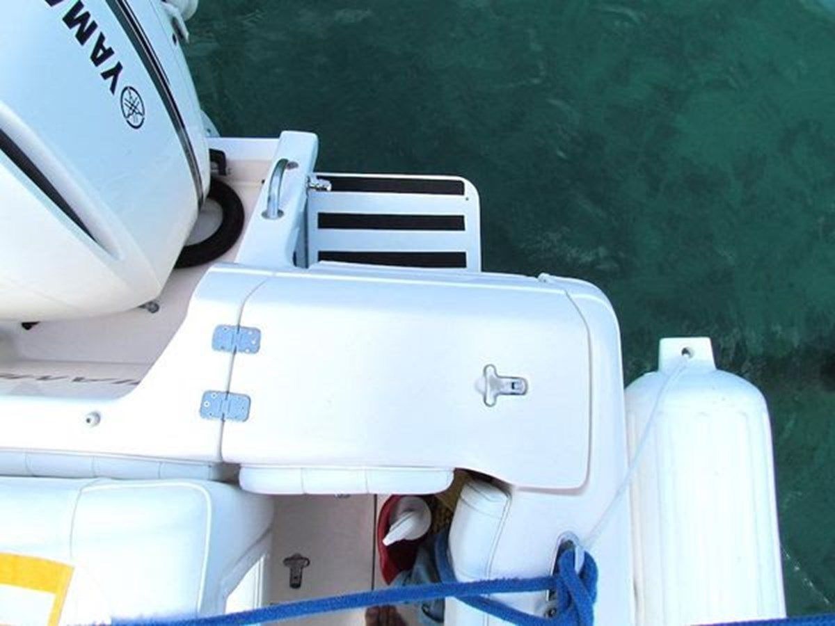 Лучшие предложения покупки яхты 2000 Intrepid 366 Cuddy 2000