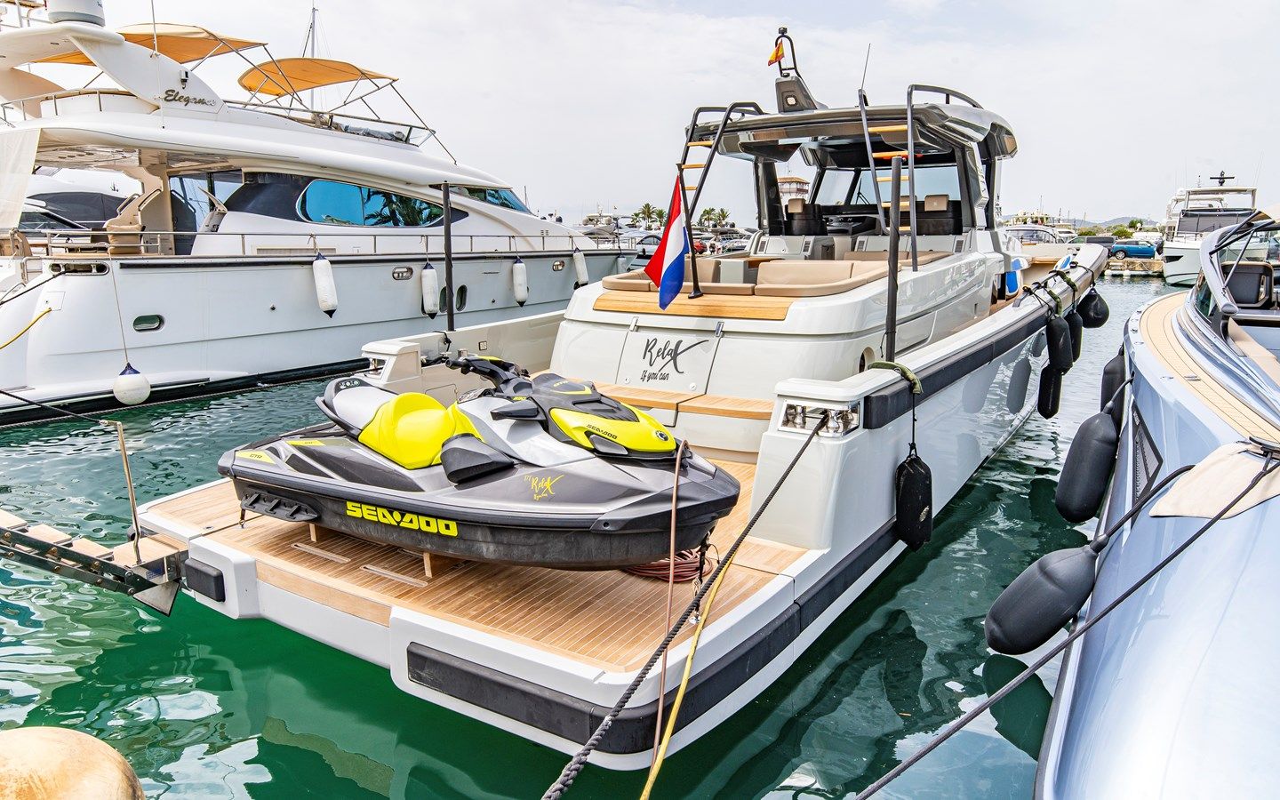 Лучшая цена на RELAX IF YOU CAN 2020