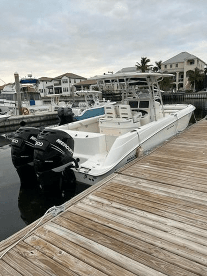 Buy a yacht 2008 Boston Whaler 320 Outrage 2008