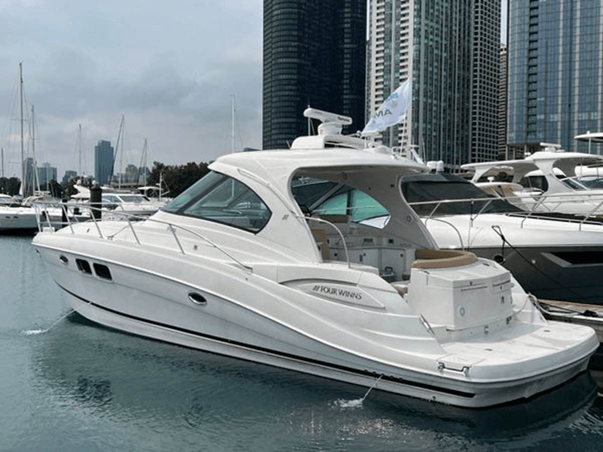 Buy a yacht 2011 Four Winns V475 - FOUR WINNS