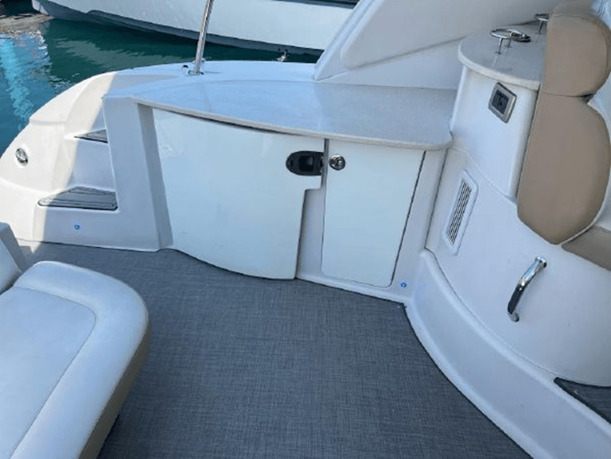 Buy a yacht 2011 Four Winns V475 - FOUR WINNS