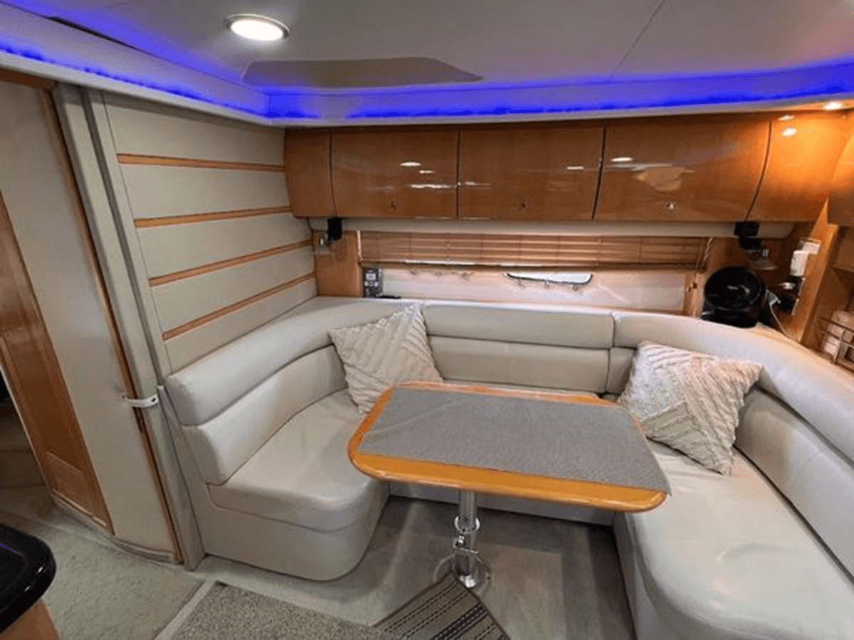 Buy a yacht 2011 Four Winns V475 47